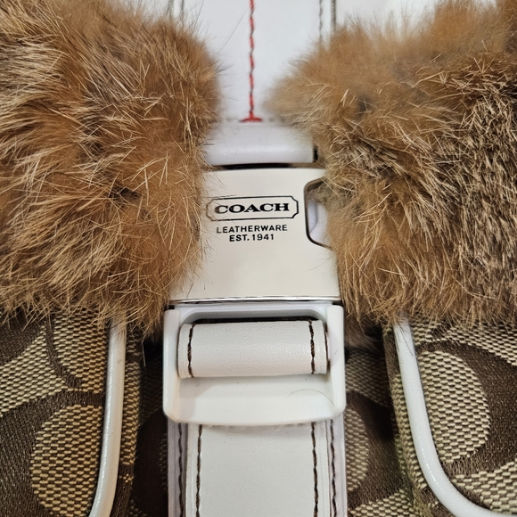 Coach White Leather and Fur Ski Pack Shoulder Bag - Picture 2 of 16